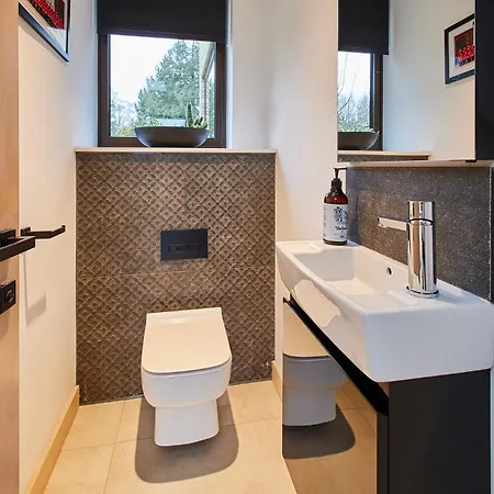 Sleeper - Sleeps 8 Scarborough