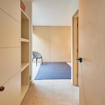 Sleeper - Sleeps 8 *