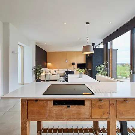 Sleeper - Sleeps 8 Holiday home