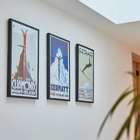 Sleeper - Sleeps 8 Holiday home Scarborough