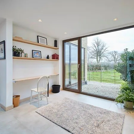 Sleeper - Sleeps 8 Holiday home