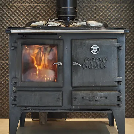 Sleeper - Sleeps 8 Holiday home