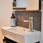 Nyaraló Sleeper - Sleeps 8 *