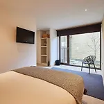 Sleeper - Sleeps 8 Nyaraló *