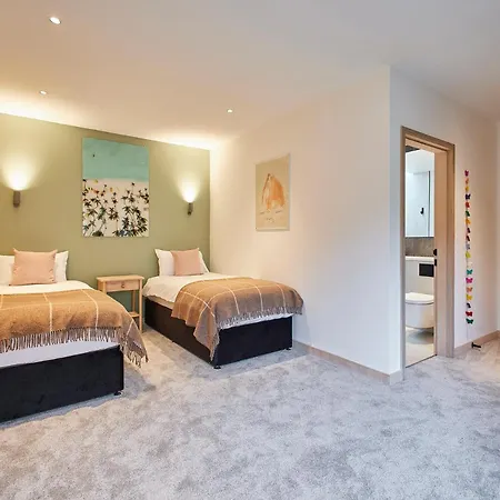 Sleeper - Sleeps 8 Hébergement de vacances Scarborough