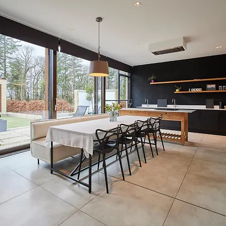 Hébergement de vacances Sleeper - Sleeps 8 *
