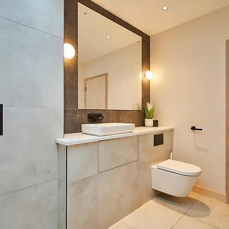 Sleeper - Sleeps 8