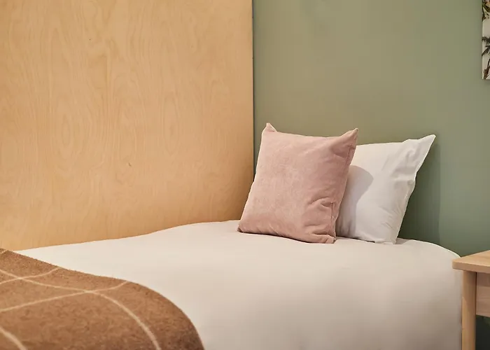 Sleeper - Sleeps 8 Nyaraló